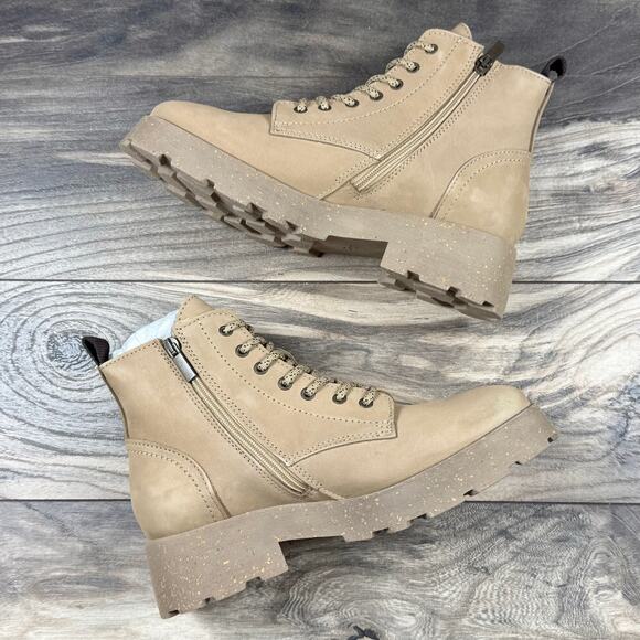 NIB OTBT Immerse 8M Lace Up Boots Combat Booties Beige Nubuck Made In Portugal - Picture 7 of 11